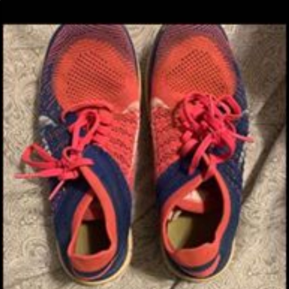 Nike Tennis shoes